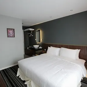 r-studios-hotel.georgetown-hotels.org/